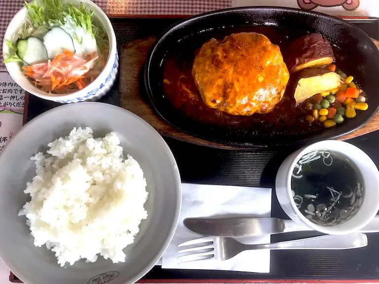 ハンバーグ定食
